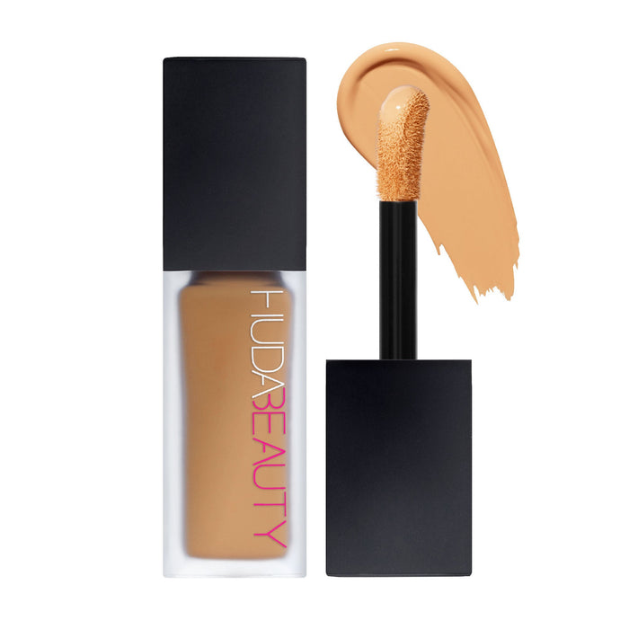 Huda Beauty Faux Filter Concealer