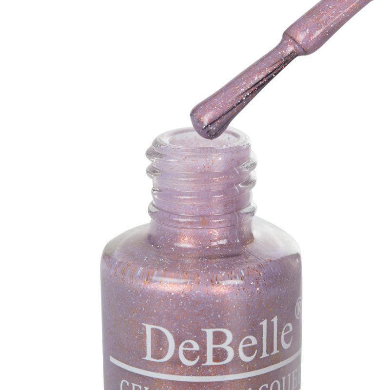 DeBelle Gel Nail Lacquer