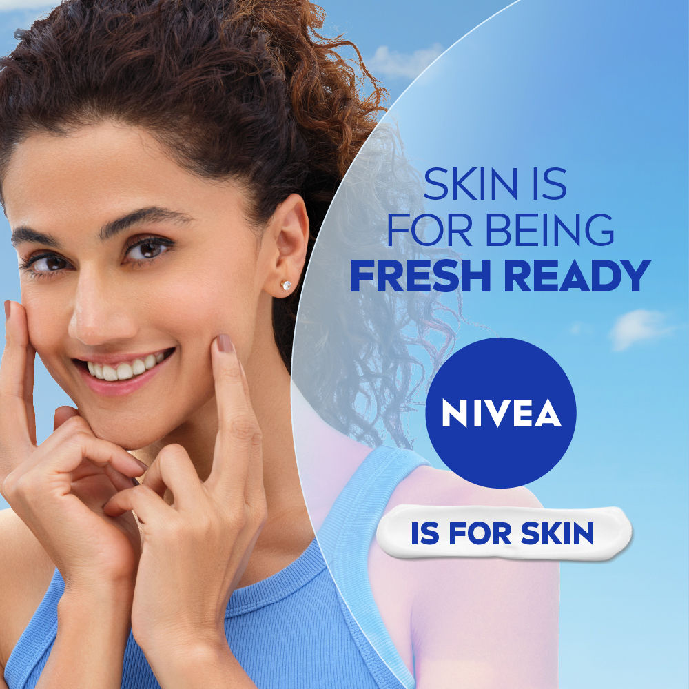 NIVEA Soft Vit E Light Non Sticky Face Moisturiser Cream Fresh & Hydrated Skin For All Skin Types