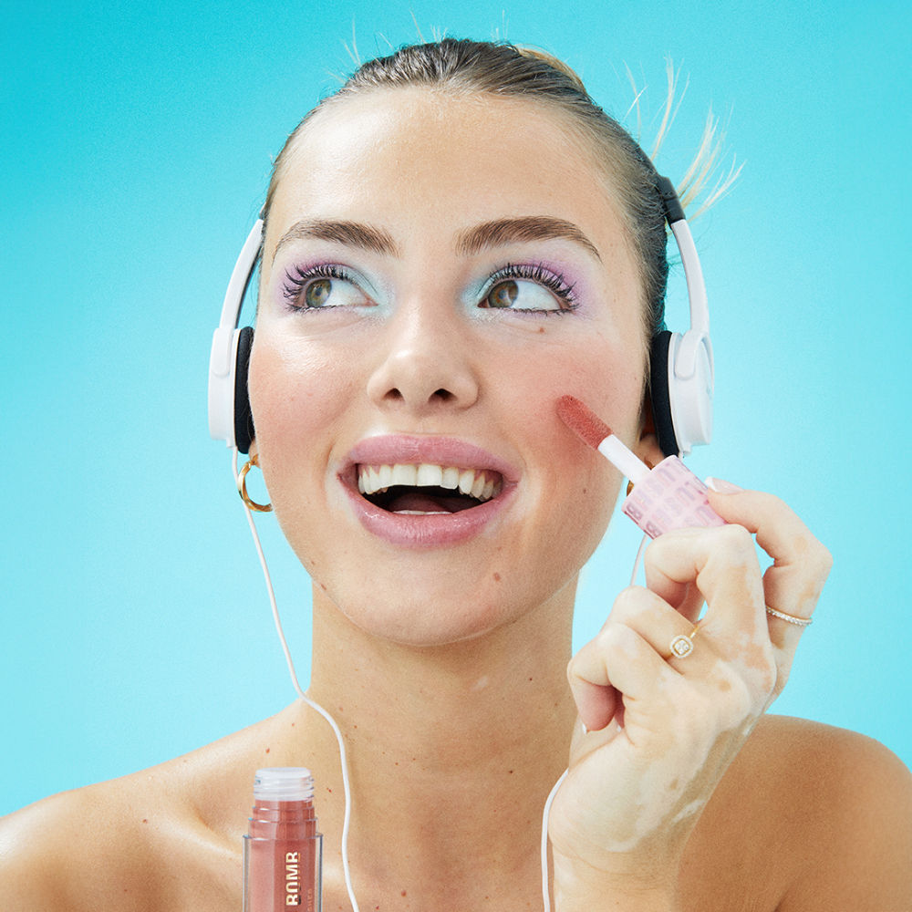 Makeup Revolution Y2K Baby Blush Bomb