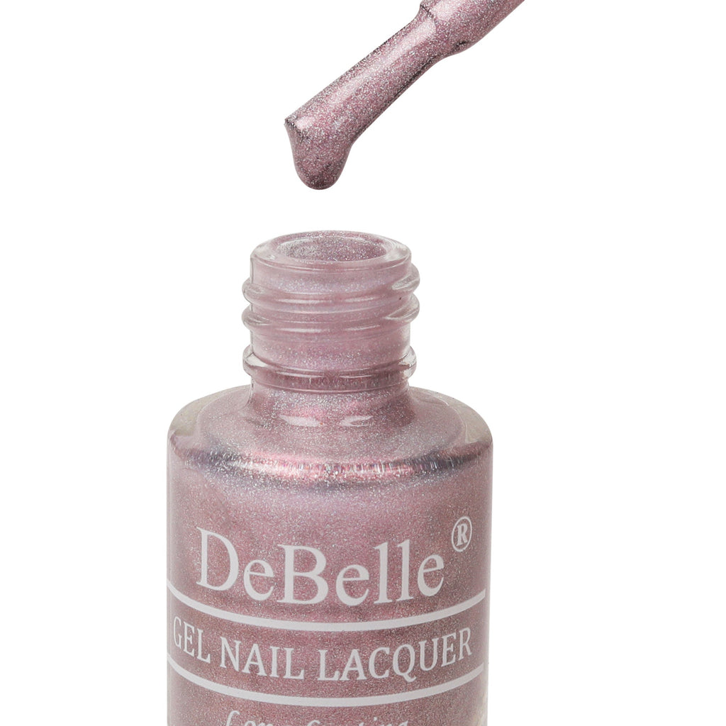 DeBelle Gel Nail Lacquer