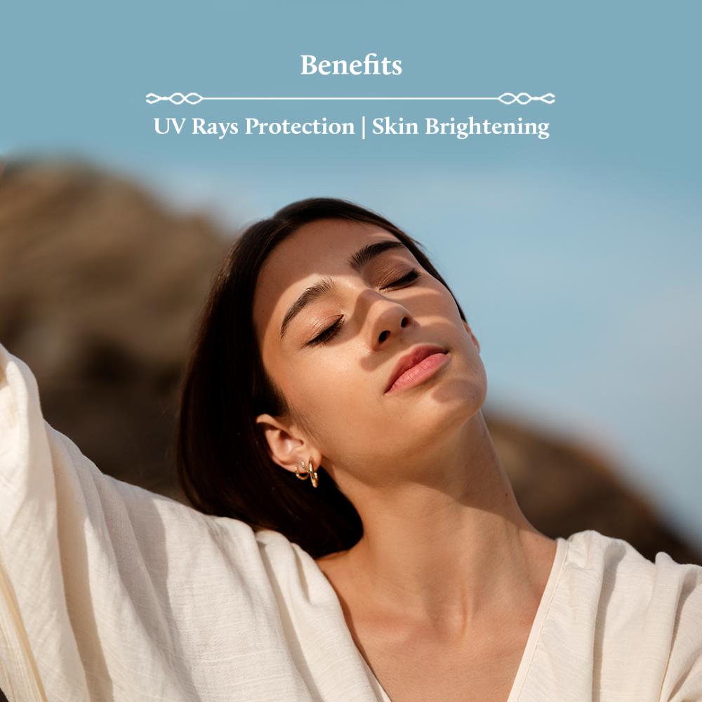 Blue Nectar Brightening Day Cream with SPF30 for Sun Protection for Women