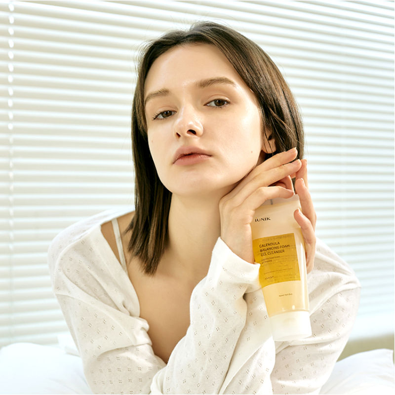 iUNIK Calendula Balancing Foam Gel Cleanser