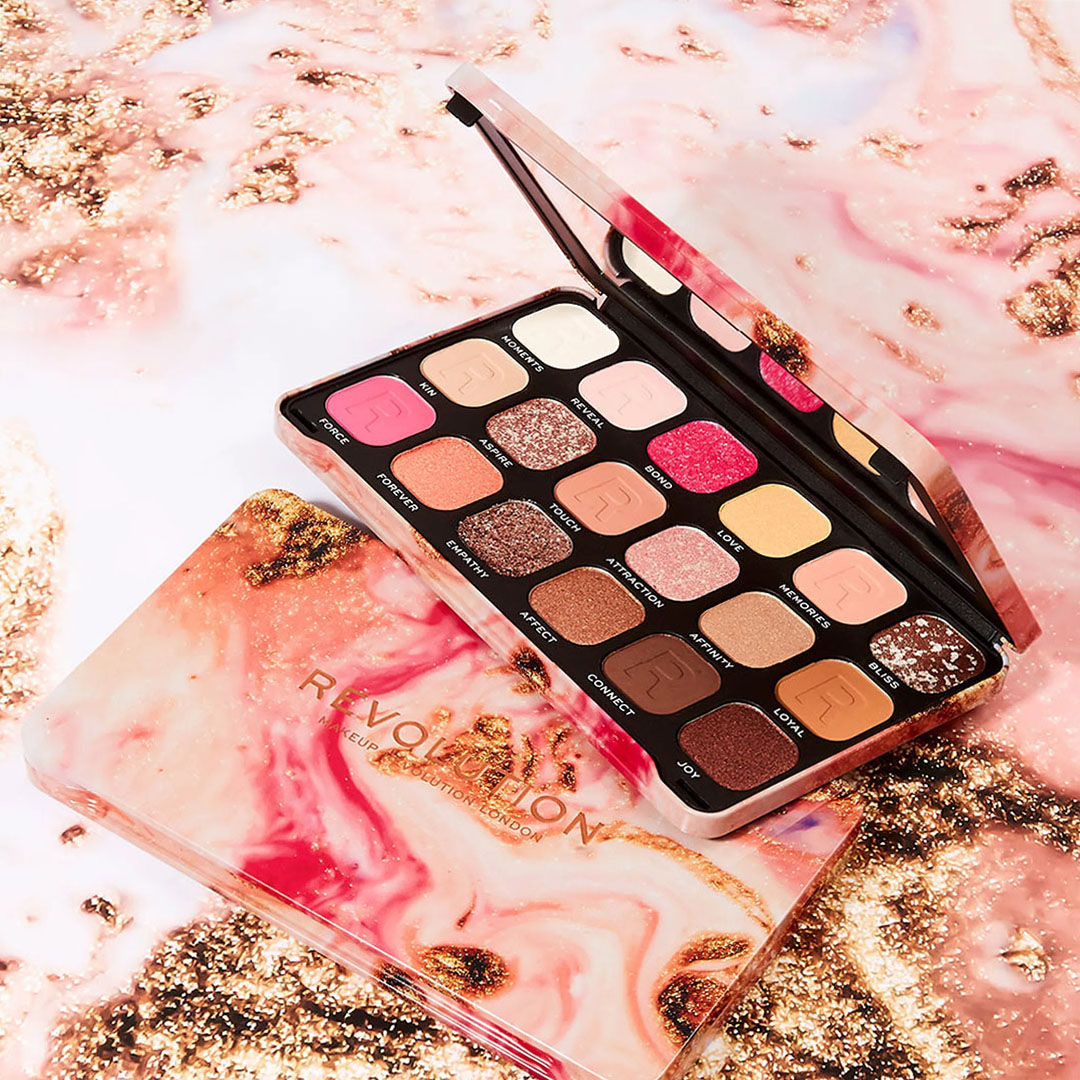 Makeup Revolution Forever Flawless Eyeshadow Palette-18 Smooth & Rich Shade