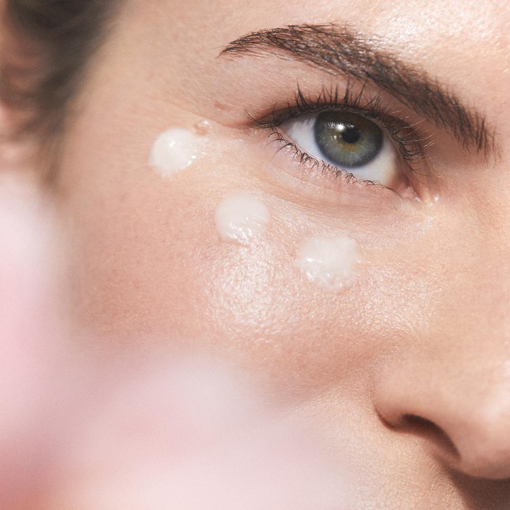 Kora Organics Kakadu Plum Vitamin C Eye Cream Target Fine Lines Wrinkles For Firm & Youthful Skin.
