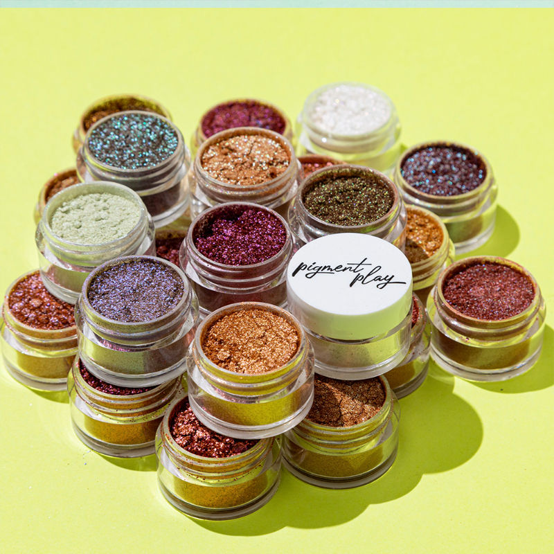 Pigment Play Iridescent Loose Powder