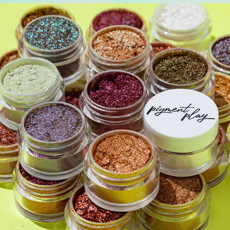 Pigment Play Iridescent Loose Powder