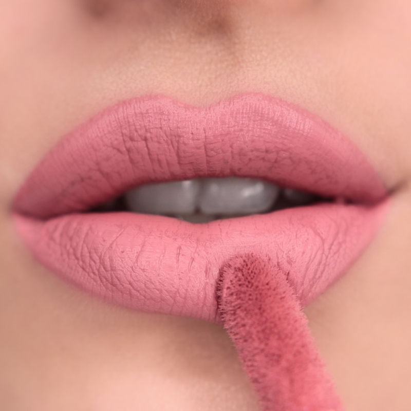Makeup Revolution Matte Bomb