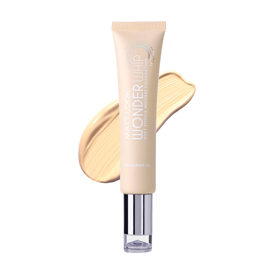 Matt look Wonder Whip Soft Touch Mousse Foundation