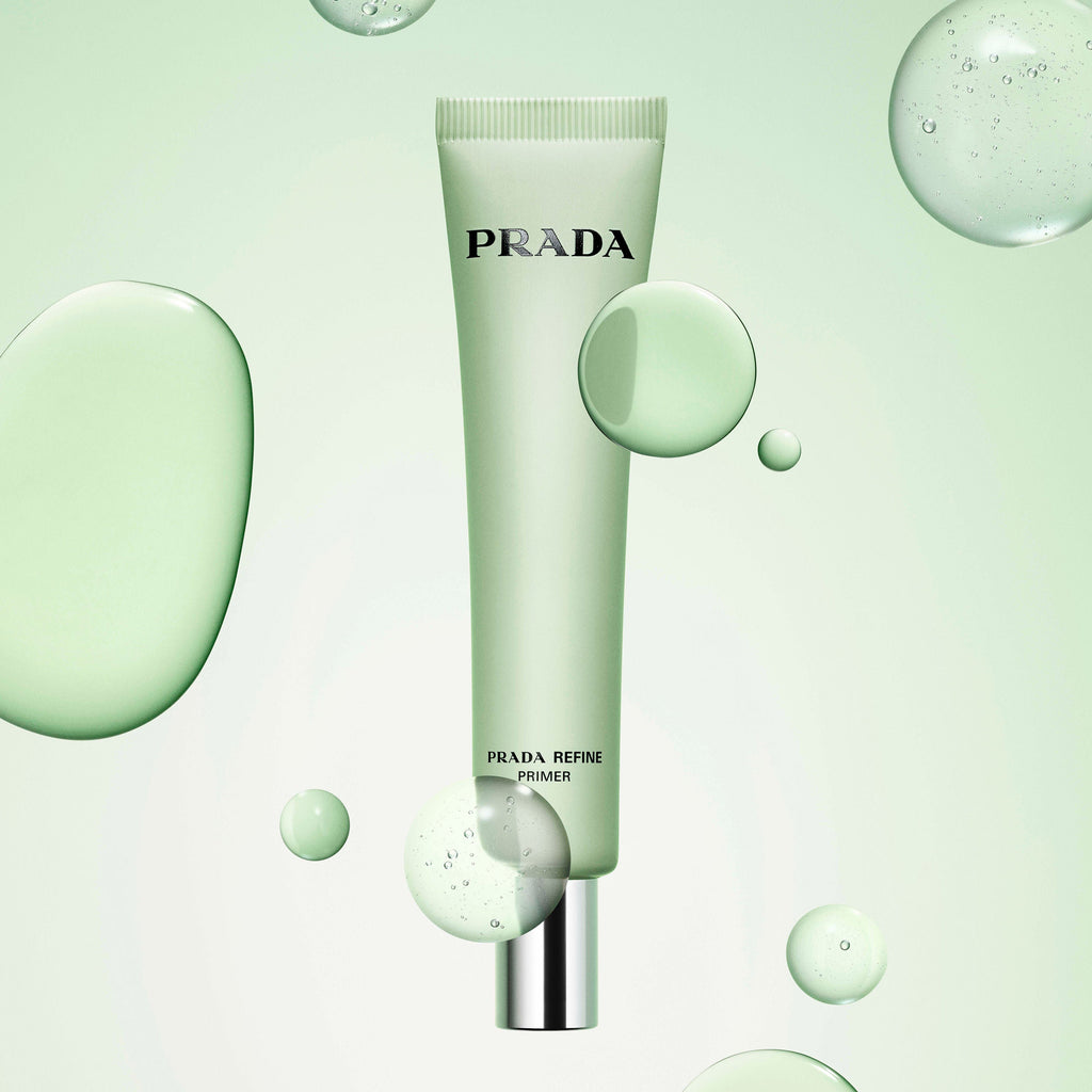 Prada Refine Blurring Extending Primer - Pore-blurring Primer with a Soft Matte Finish