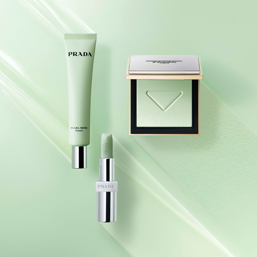 Prada Refine Blurring Extending Primer - Pore-blurring Primer with a Soft Matte Finish