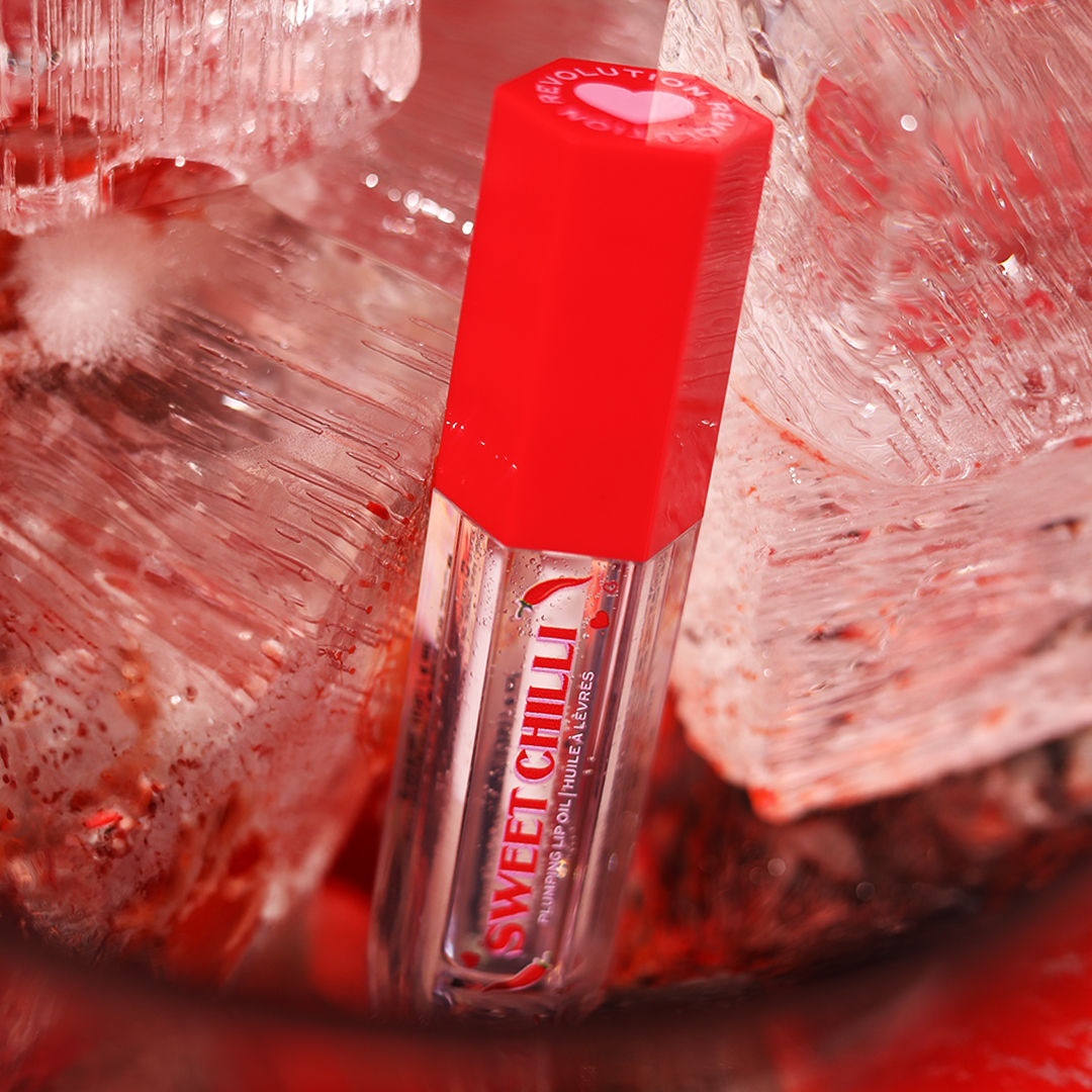 Makeup Revolution Heart Revolution Sweet Chilli Plumping Lip Oil