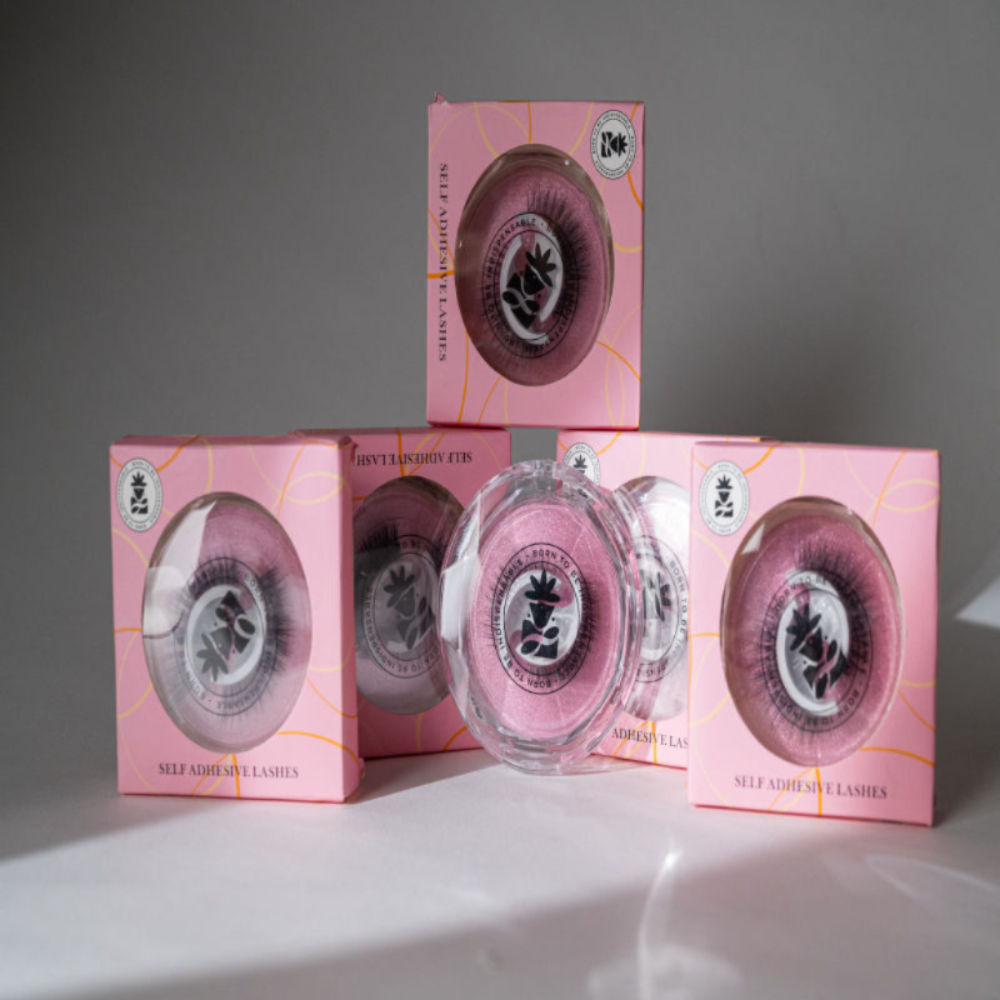 BOBI Self Adhesive Eyelashes SA18, Soft Lash Curve, Light Eye Look, No Glue, Reusable, Easy Wear