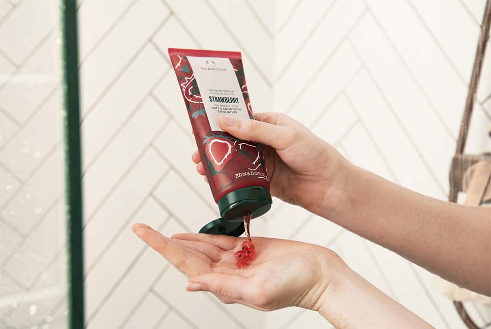 The Body Shop Strawberry Softening Body Polish Scrub