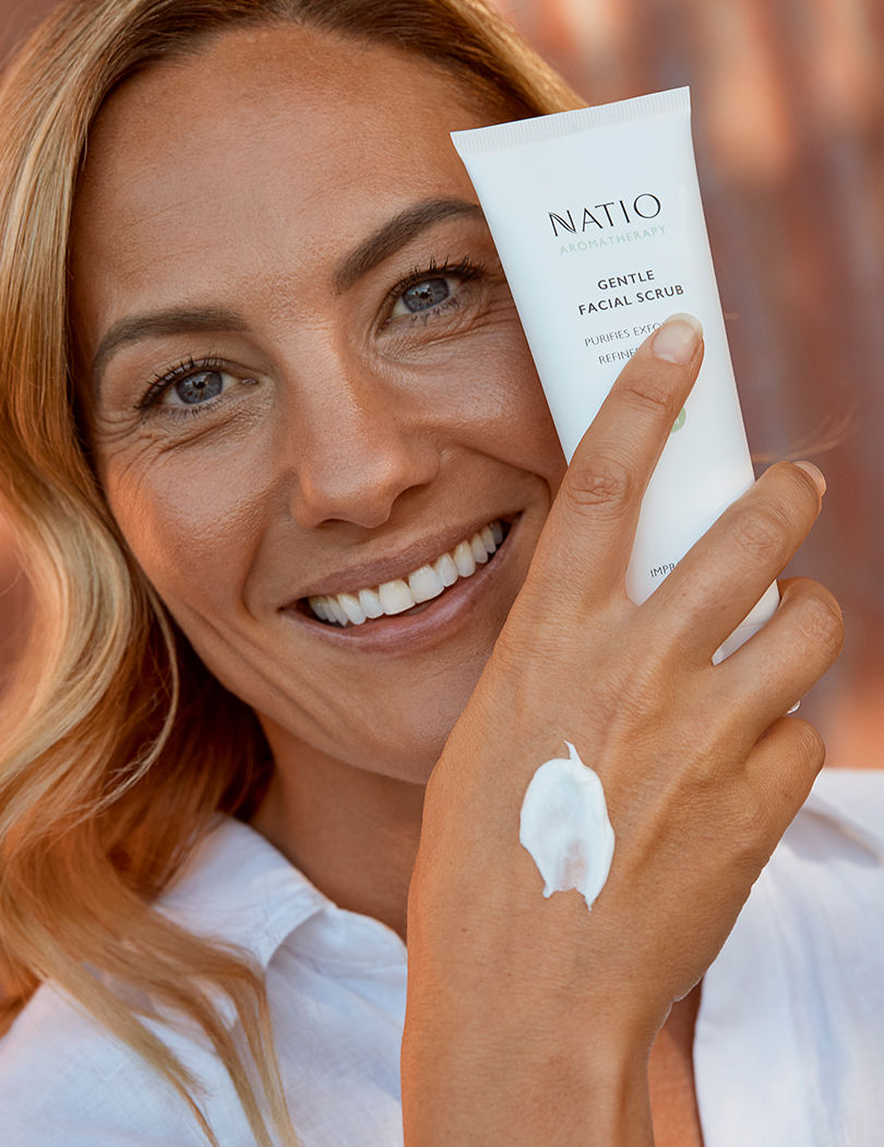 Natio Aromatherapy Gentle Facial Scrub