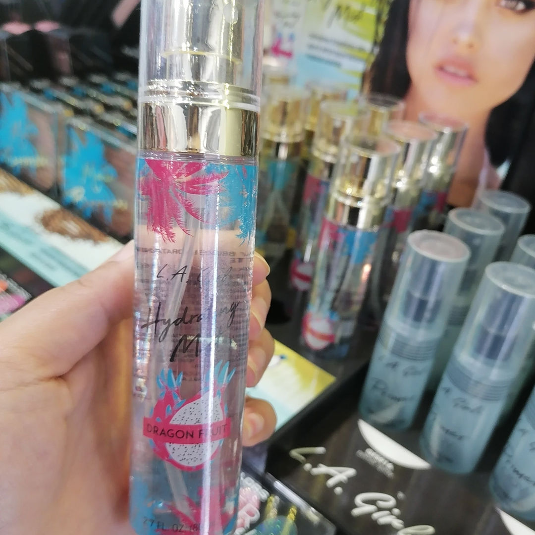 L.A. Girl Hydrating Face Mist - Dragon Fruit