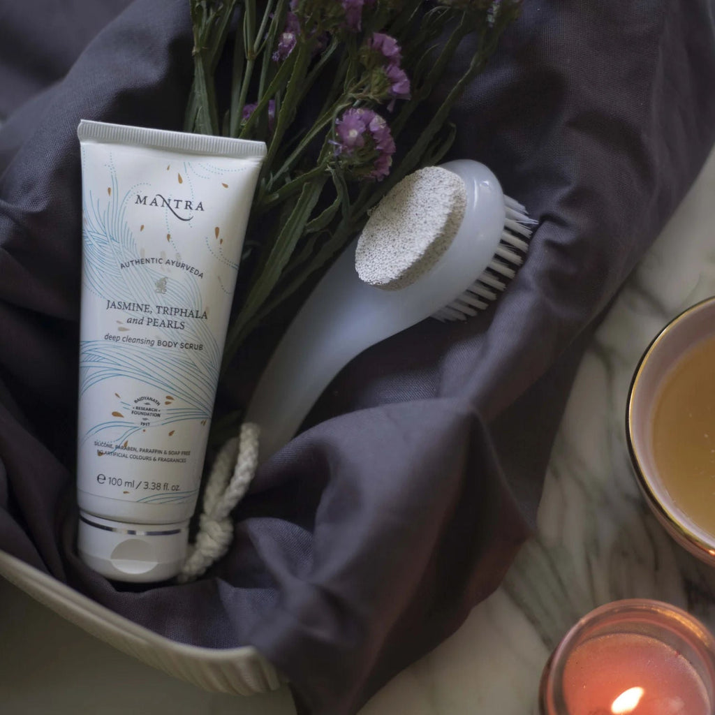Mantra Herbal Jasmine, Triphala And Pearls Deep Cleansing Body Scrub
