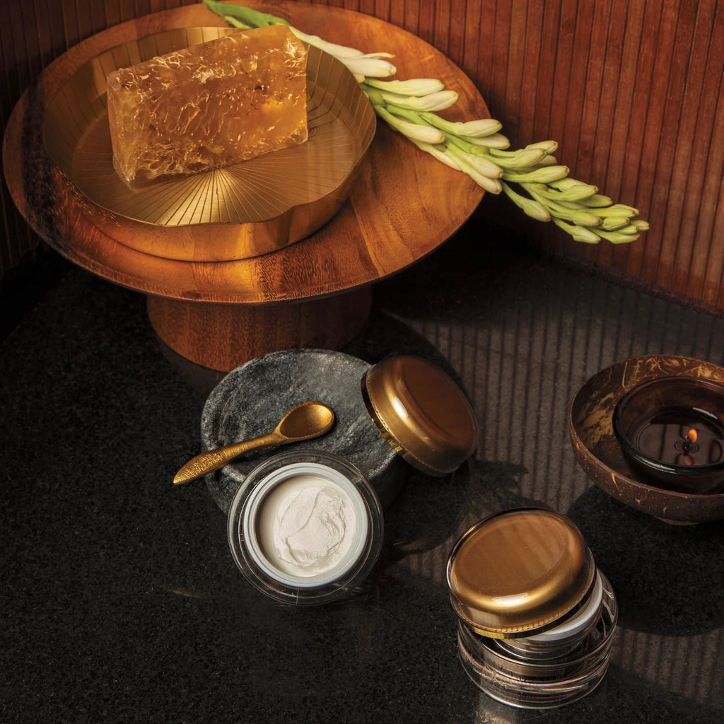 Mantra Herbal Anantam Saffron & Cucumber Under Eye Complex Light Day Cream