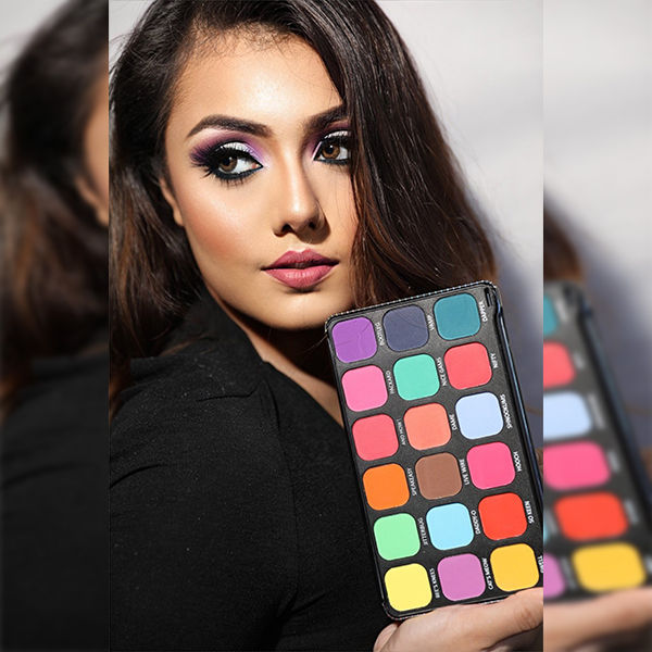 Europe Girl 18 Colour Paint Eyeshadow Palette