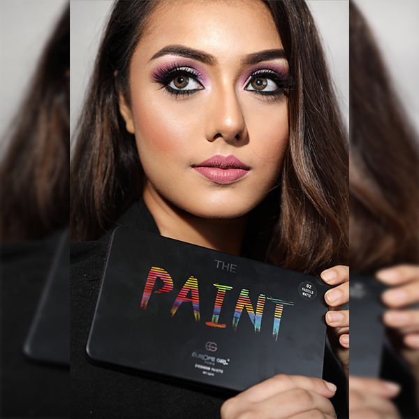 Europe Girl 18 Colour Paint Eyeshadow Palette