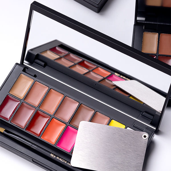 Europe Girl Kiss Me Lip Palette