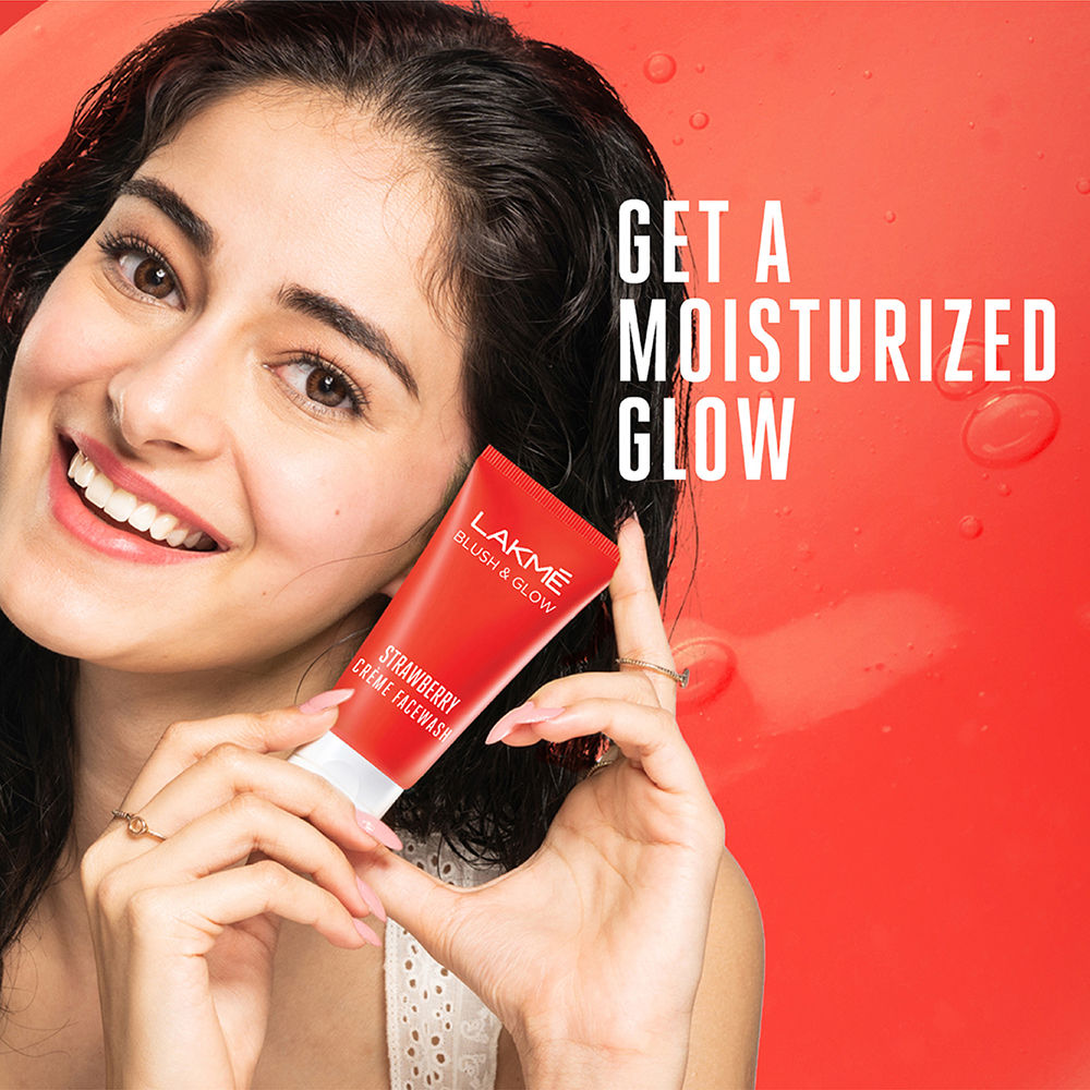 Lakme Blush & Glow Strawberry Creme Face Wash