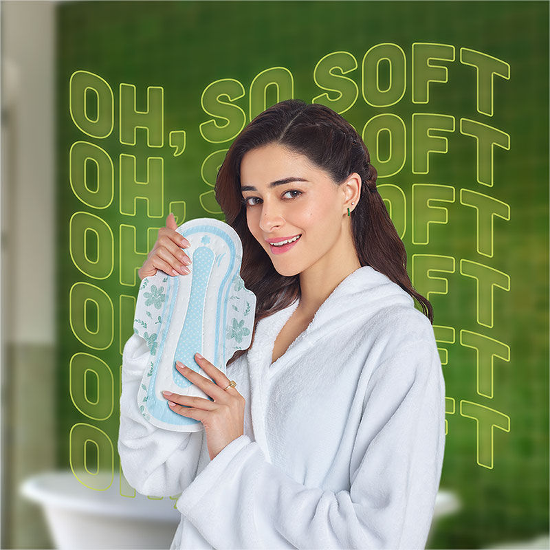 Whisper Ultra Clean Thin XL+ Sanitary Pads-Hygiene & Comfort with Soft Wings & Dry top sheet,150 Pad