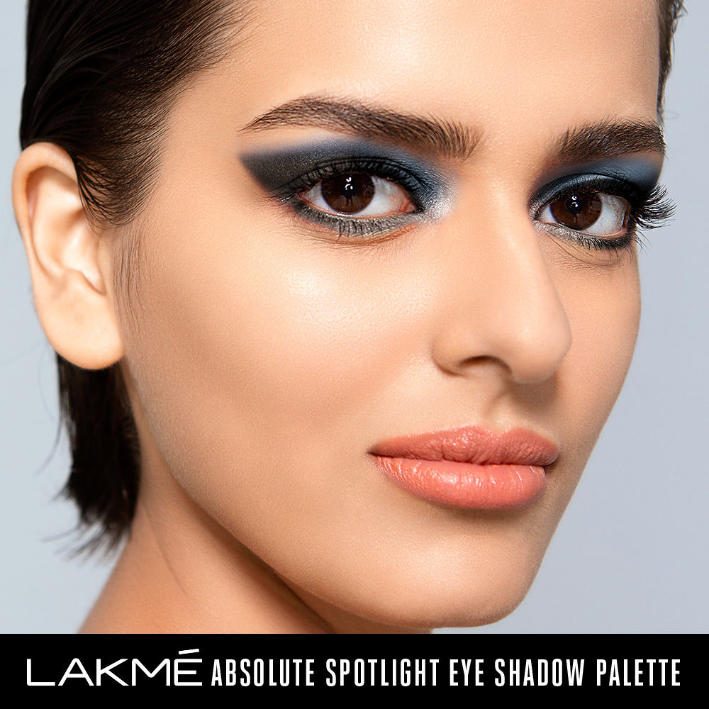 Lakme Glitterati Chroma Chic Eye Shadow Palette