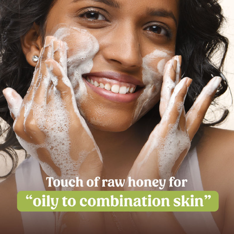 Vilvah Honey Fix Face Wash To Treat Acne, Control Oil & Balance Ph With Honey & Papaya Extract