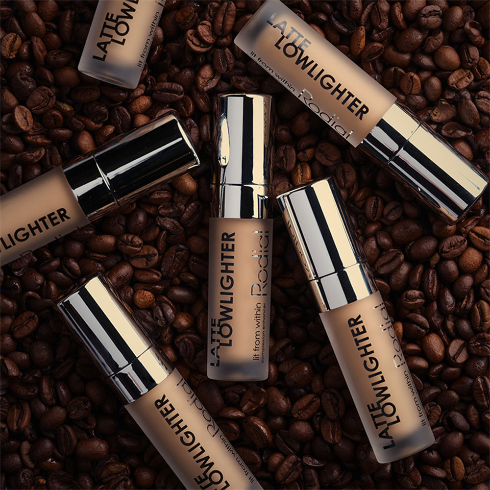 Rodial Peach Lowlighter - All-In-1 Conceal, Brighten & Highlight With Caffeine & Hyaluronic Acid