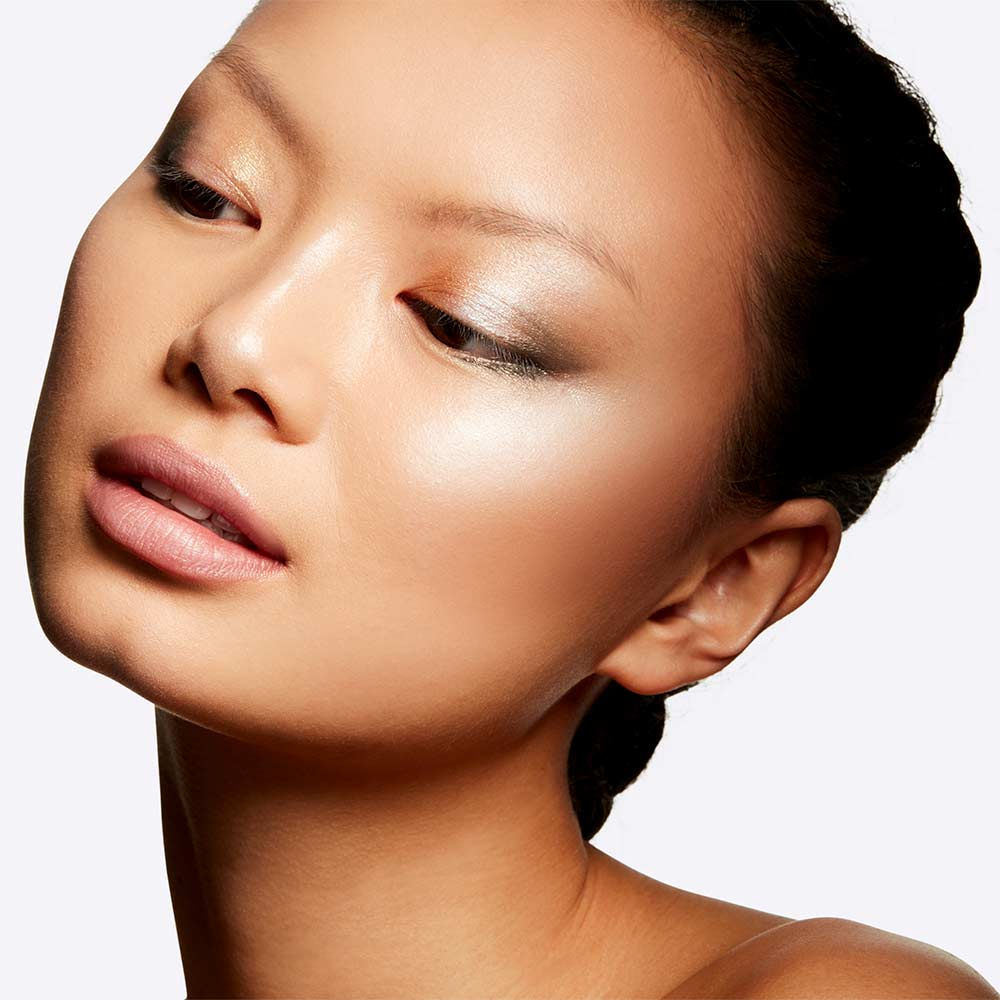 M.A.C Extra Dimension Skinfinish