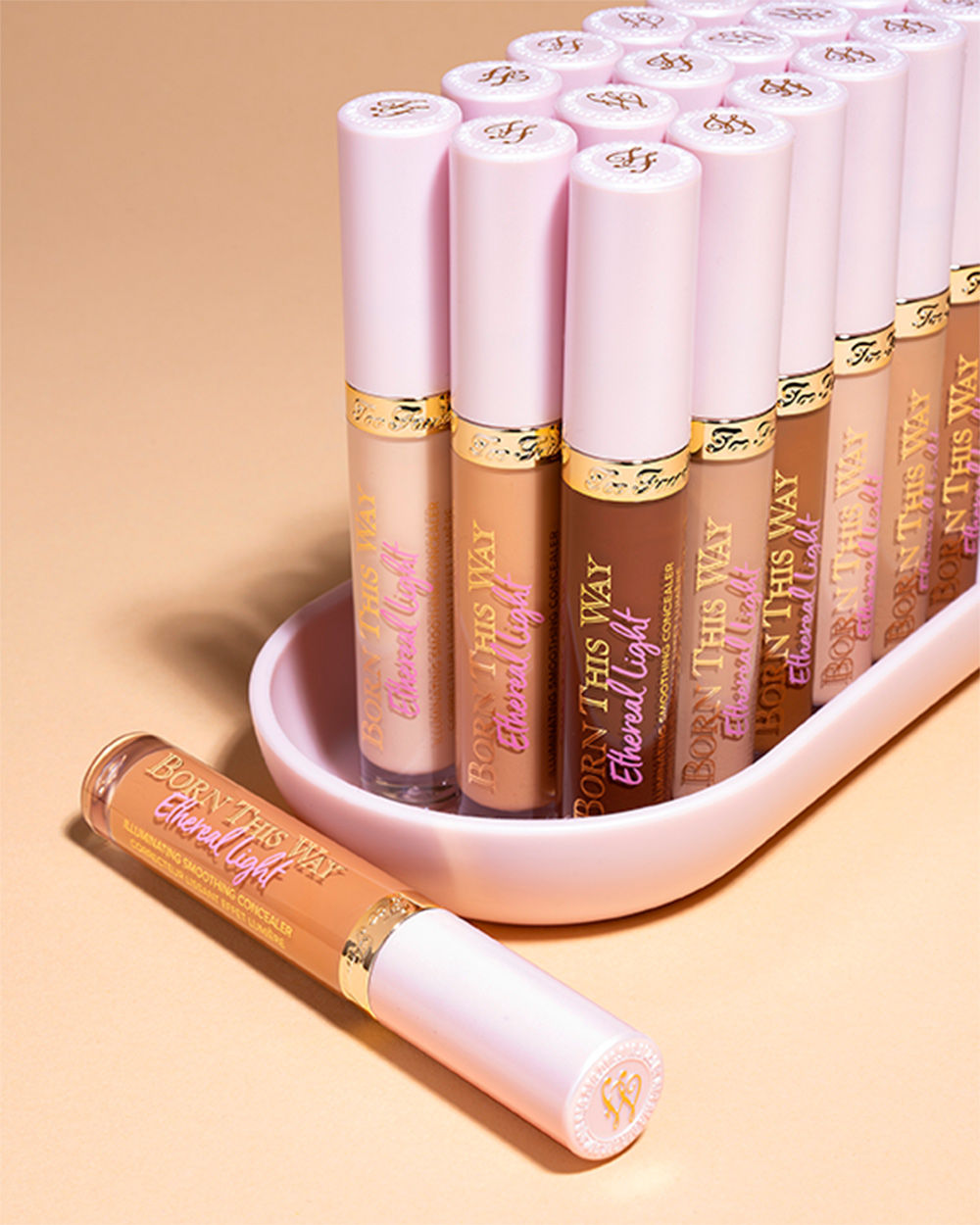 Too Faced Born This Way Ethereal Light-illuminating Smoothing Concealer