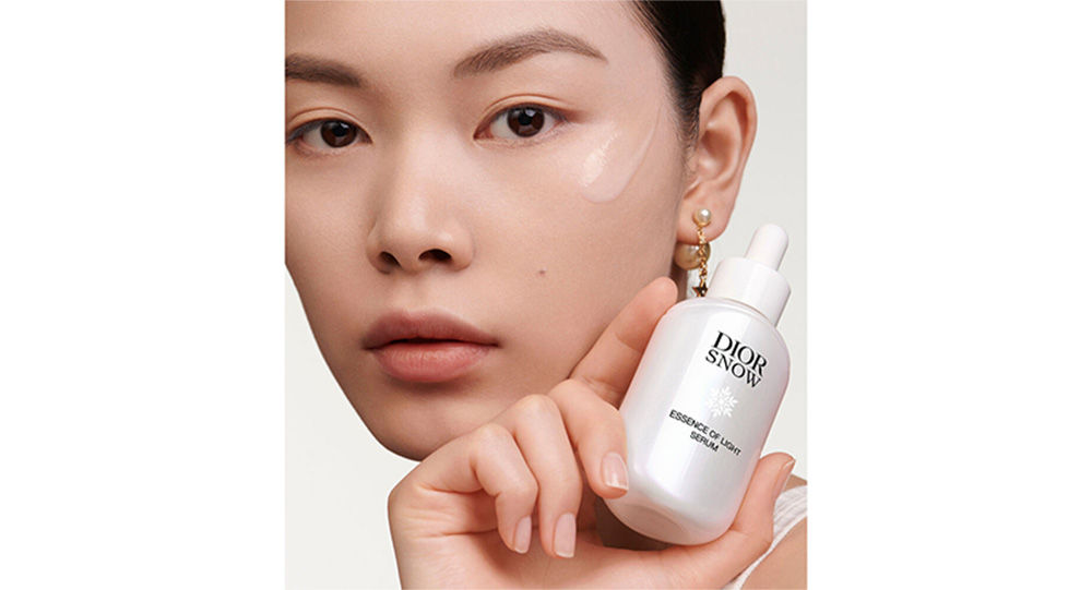 DIOR Diorsnow Essence Of Light Serum