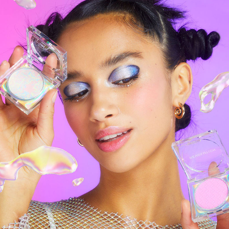 Makeup Revolution Mood Switch Aura Powder - Universal Prism