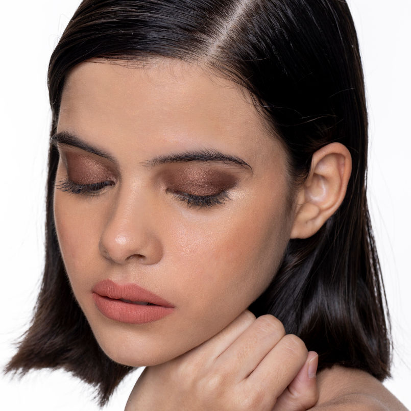 KIRO Long Wear Brightening Eye Shadow Stick
