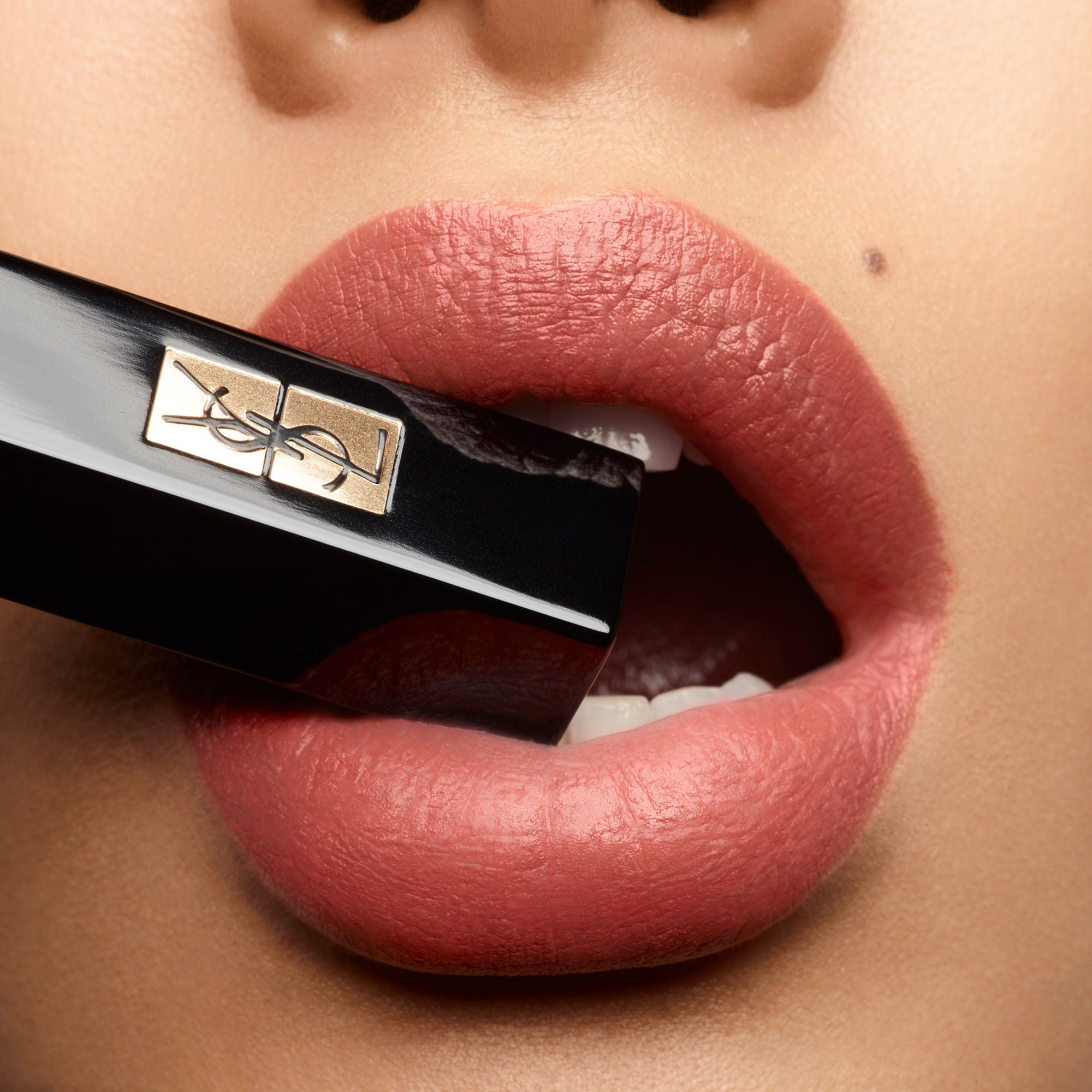 Yves Saint Laurent Rouge Pur Couture The Slim Radical Lipstick