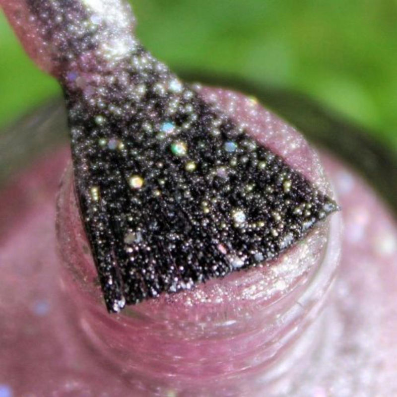 DeBelle Gel Nail Lacquer