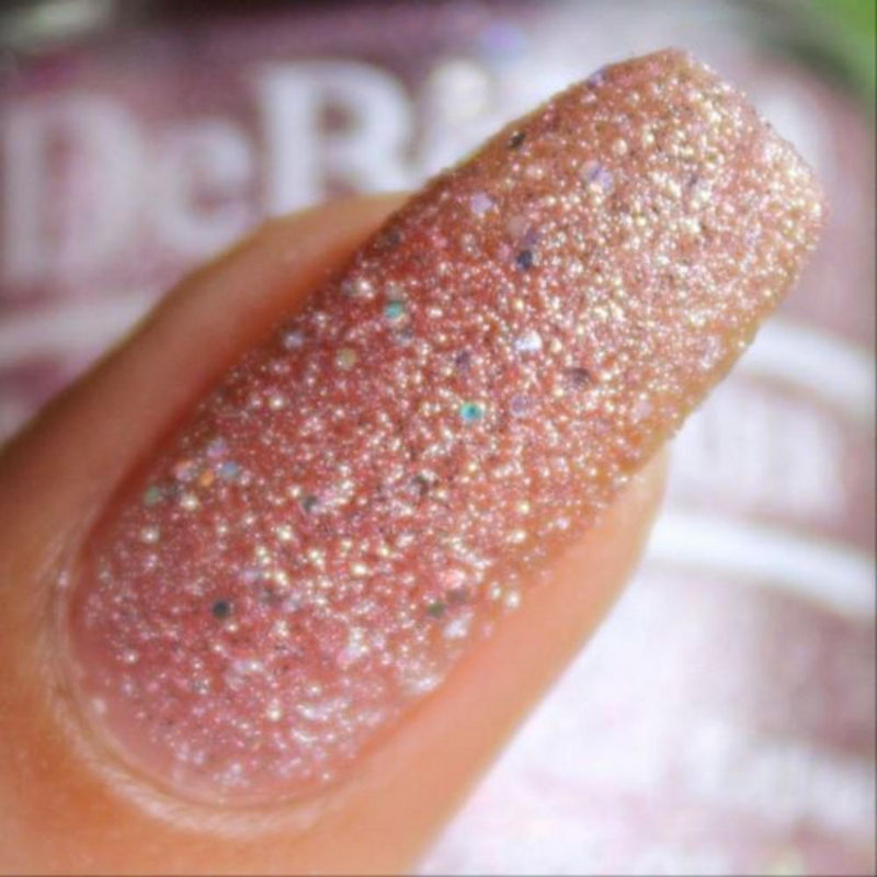 DeBelle Gel Nail Lacquer