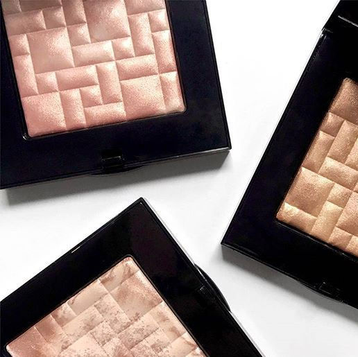 Bobbi Brown Highlighting Powder