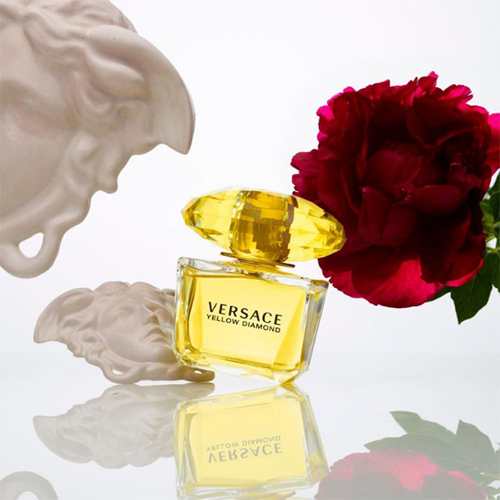 Versace Yellow Diamond Eau De Toilette For Her
