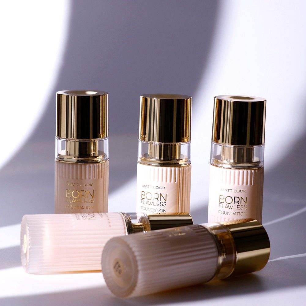 Matt look Born Flawless Weightless Foundation
