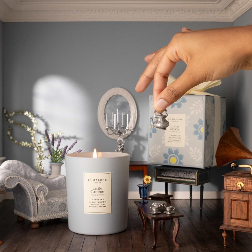 Jo Malone London Lavendar & Moonflower Classic Candle