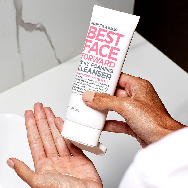 FORMULA 10.0.6 Best Face Forward Daily Foaming Cleanser With Passionfruit + Green Tea
